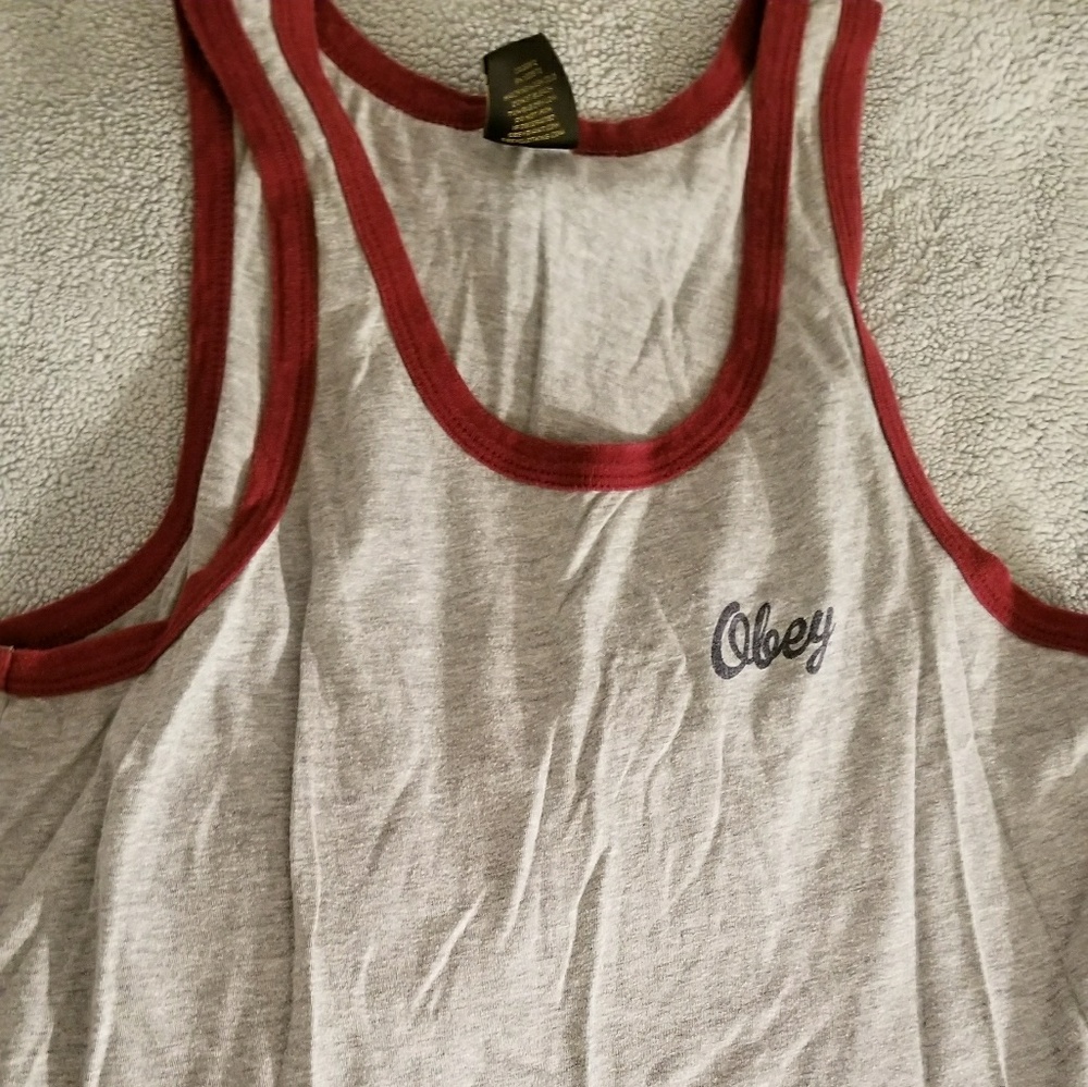 Obey° grey tank
